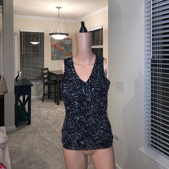The Limited Tops - The Limited Black & White Sleeveless Blouse sz XS